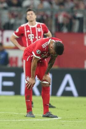 Corentin Tolisso Bayern Muenchen 24 background Robert Lewandowski Bayern Munich frustrated FC Bayern Munich vs. Real Madrid CF Champions League Semifinals Soccer 25 04 2018 FC Bayern Munich vs Real Madrid CF Champions League Semifinals Fussball 25 04 2018 Muenchen Copyright: xEIBNER HarryxLangerx EP_HLR