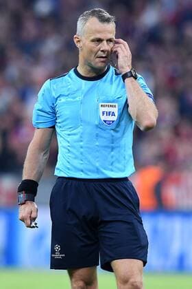 Football Champions League semi-finals FC Bayern München Real Madrid on 25 04 2018 at the Allianz Arena in Munich FIFA referee Björn Kuipers Netherlands xRx