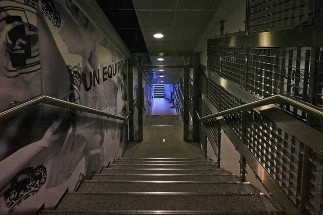 25 04 2018 xovx Football Spain Real Madrid Stadium emspor Estadio Santiago Bernabeu Home of Real Madrid Real Madrid players tunnel on the way to Madrid