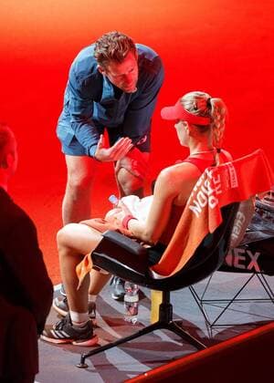 Coach Wim Fissette speaks with ANGELIQUE KERBER GER during the break in the game Tennis Porsche Tennis Grand Prix 2018 WTA Porsche Arena Stuttgart Baden Wuerttemberg Germany 26 April 2018 Copyright: xJuergenxHasenkopfx