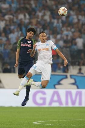 SOCCER - EL, Marseille vs RBS MARSEILLE,FRANCE,26.APR.18 - SOCCER - UEFA Europa League, semifinal, Olympique de Marseille vs Red Bull Salzburg. Image shows Andre Ramalho (RBS) and Lucas Ocampos (Marseille). GEPAxpictures xMathiasxMandl