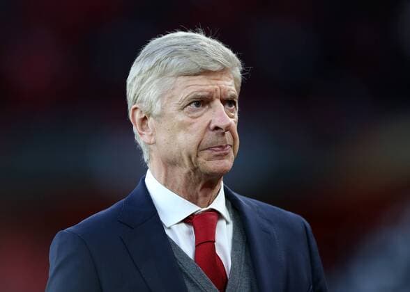 26th April 2018, Emirates Stadium, London, England; UEFA Europa League football, semi final, 1st leg, Arsenal versus Atletico Madrid; Arsenal manager Arsene Wenger looks on from the touchline as he walks towards the dugout from the tunnel  ActionPlus12017256
