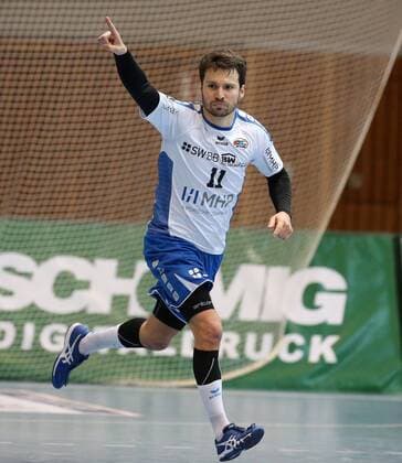 Christian Schäfer SG BBM Bietigheim cheers DKB 2 Handball Bundesliga DJK Rimpar Wolves SG BBM Bietigheim xfsx