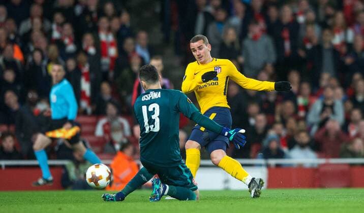 Antoine Griezmann of Atletico Madrid scores a goal to equalise during the UEFA Europa League Semi Final 1st leg match between Arsenal and Atletico Madrid at the Emirates Stadium, London, England on 26 April 2018. Copyright: xAndyxAleksiejczukx PMI-1995-0036