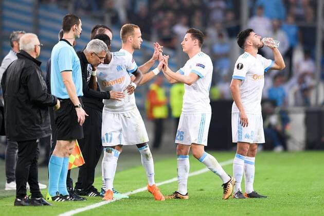 26 FLORIAN THAUVIN (OM) - 28 VALERE GERMAIN (OM) - 08 MORGAN SANSON (OM) - REMPLACEMENT FOOTBALL : Marseille vs Red Bull Salzburg - Ligue Europa - 26 04 2018 FEP Panoramic 