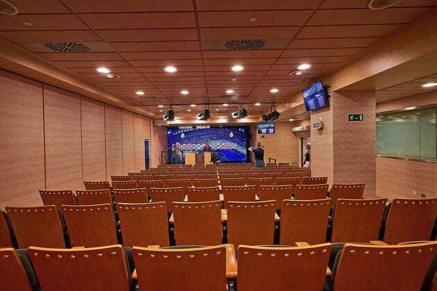 25 04 2018 xovx Football Spain Real Madrid Stadium emspor Estadio Santiago Bernabeu Home of Real Madrid Real Madrids press room in Estadio Santiago Bernabeu Madrid