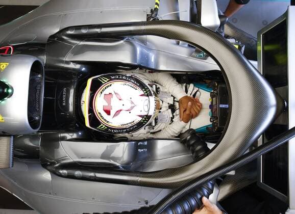 Bilder des Tages - SPORT Motorsports: World Championship WM Weltmeisterschaft 2018; Grand Prix Azerbaijan, Grand Prix of Europe, Formula 1 2018 Azerbaijan Grand Prix, 44 Lewis Hamilton (GBR, Mercedes AMG Petronas F1 Team), Baku Azerbaijan