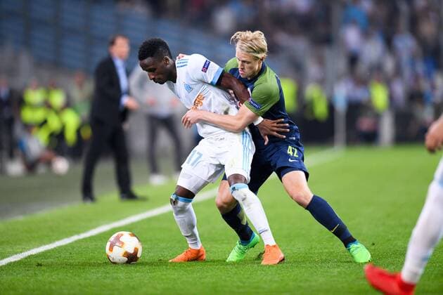 17 BOUNA SARR (OM) - 42 XAVER SCHLAGER (SALZ) FOOTBALL : Marseille vs Red Bull Salzburg - Ligue Europa - 26 04 2018 FEP Panoramic 