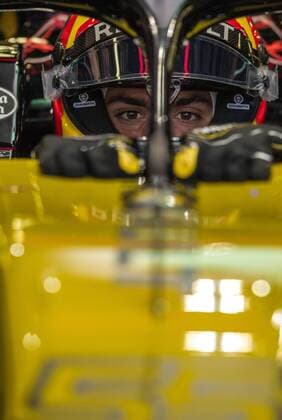 Bilder des Tages - SPORT April 27, 2018 - Baku, Azerbaijan - Carlos Sainz of Spain and Renault F1 Team during the free practice session at Azerbaijan Formula 1 Grand Prix on Apr 27, 2018 in Baku, Azerbaijan. Azerbaijan F1 Grand Prix  - ZUMAn230 20180427_zaa_n230_759 Copyright: xRobertxSzaniszlox