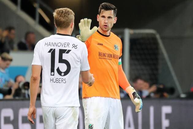 Timo Bernd Hübers H96 15 Philipp Tschauner Goalkeeper H96 1 Action Action Game Scene Soccer Bundesliga TSG 1899 Hoffenheim Hannover 96 xozx