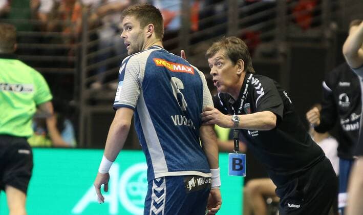 28 04 18 Handball EHF CUP Quarter Final Foxes Berlin CRO RK Nexe Image Coach Velimir Petkovic Handball EHF CUP Quarterfinal foxes Berlin CRO RK Nexe