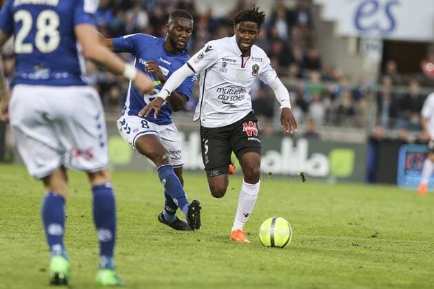Tameze Aoutsa Adrien 5; Nice Aholou Jean Eudes Pascal Armand 8; Racing Strasbourg during the French L1 football match between Strasbourg (RCSA) and Nice (OGC) on April 28, 2018 at the Meinau stadium in Strasbourg, eastern France. FOOTBALL : Strasbourg vs Nice - Ligue 1 - 28 04 2018 ElyxandroCegarra Panoramic 