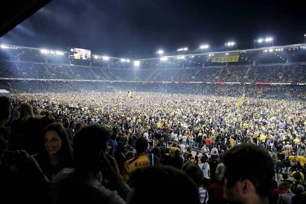 Bilder des Tages - SPORT 28.04.2018 Bern Stade de Suisse,Fussball Herren Saison 2017 2018 BSC Young Boys - FC Luzern . Bild zeigt Stadion voll Zuschauer Aktion Einzelbild *** 28 04 2018 Bern Stade de Suisse Football Men Season 2017 2018 BSC Young Boys FC Lucerne Image shows Stadium full Spectator Action Single shot 