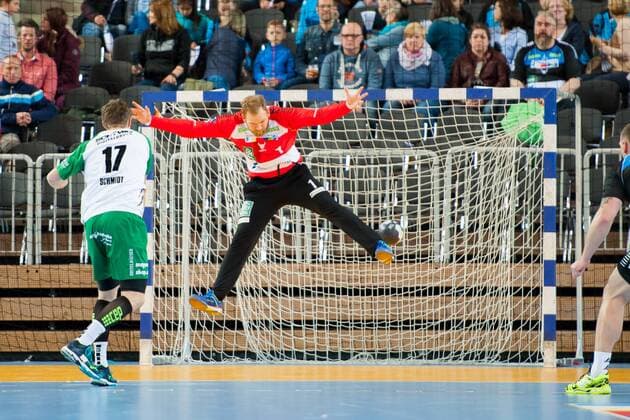 Goalkeeper Mikkel Moldrup No 1 Vikings is without a chance HC Rhein Vikings vs. DJK Rimpar Wölfe Handball 2 Bundesliga 28 04 18 Dusseldorf NRW Germany Castello Copyright: xcdn_nszx