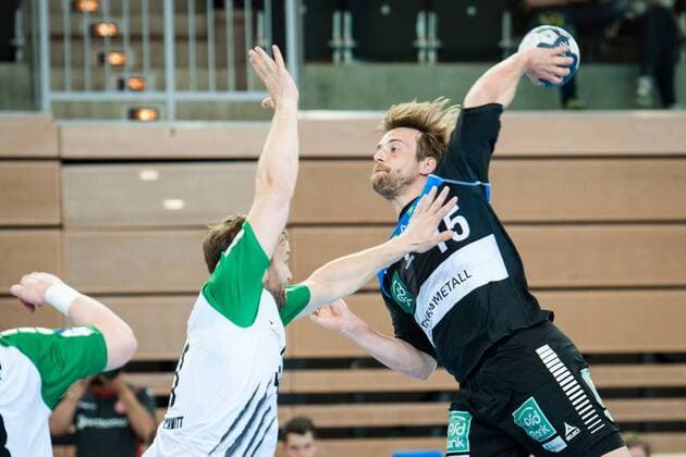 Niklas Weis Nr 15 Vikings throws on goal HC Rhein Vikings vs. DJK Rimpar Wolves Handball 2 Bundesliga 28 04 18 Dusseldorf NRW Germany Castello Copyright: xcdn_nszx