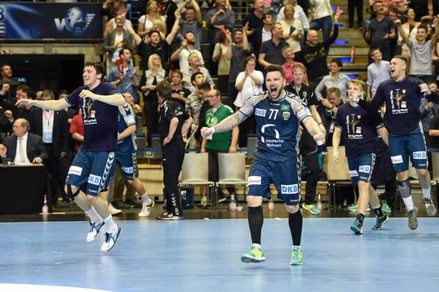 Handball Mens EHF Cup Season 2017 18 Quarterfinal second leg Füchse Berlin RK Nexe rejoicing after the final whistle Kevin Struck No. 7 Füchse Berlin Johan Koch No. 77 Füchse Berlin 28 04 18 Copyright: xMichaelxHundtx xMatthiasxKochx