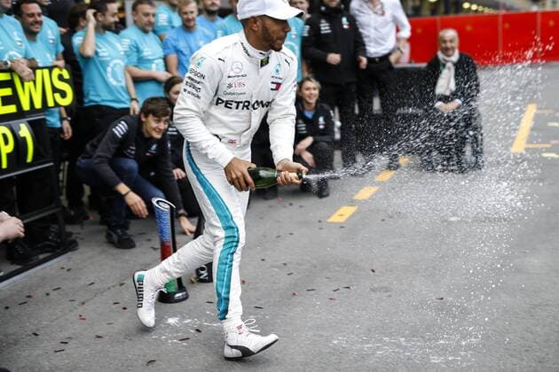 Motorsports: World Championship WM Weltmeisterschaft 2018; Grand Prix Azerbaijan, Grand Prix of Europe, Formula 1 2018 Azerbaijan Grand Prix, 44 Lewis Hamilton (GBR, Mercedes AMG Petronas F1 Team), Baku Azerbaijan