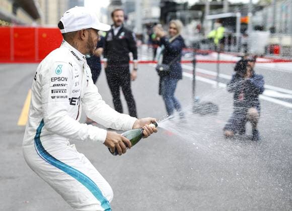 Motorsports: World Championship WM Weltmeisterschaft 2018; Grand Prix Azerbaijan, Grand Prix of Europe, Formula 1 2018 Azerbaijan Grand Prix, 44 Lewis Hamilton (GBR, Mercedes AMG Petronas F1 Team), Baku Azerbaijan