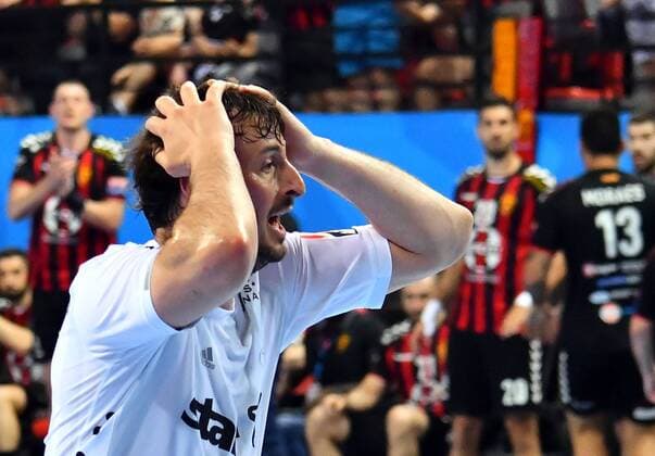 29.04.2018 Skopje(FYR Macedonia) HC Vardar-THW Kiel 2nd 1 4 final match Champions League men s handball Domagoj Duvnjak THW Kiel react during match :Str 
