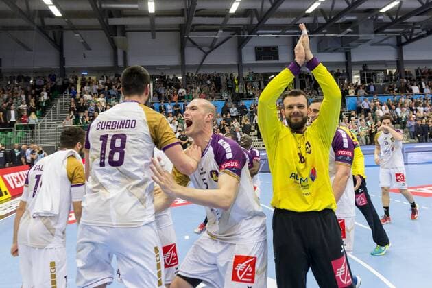 Eduardo Gurbindo (18), Rmaric Guillo (5) og Arnaud Siffert (16) fra HBC Nantes jubler efter sejren i Champions League kvartfinalen i herrehaandbold mellem Skjern Haandbold og HBC Nantes i Skjern Bank Arena i Skjern, soendag den 29. april 2018. , Skjern  Copyright: MadsxDalegaardx COP106 spdk20180429-190111-L