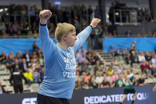 Emil Nielsen (12) fra Skjern Haandbold jubler efter en redning under Champions League kvartfinalen i herrehaandbold mellem Skjern Haandbold og HBC Nantes i Skjern Bank Arena i Skjern, soendag den 29. april 2018. , Skjern  Copyright: MadsxDalegaardx COP106 spdk20180429-190556-L
