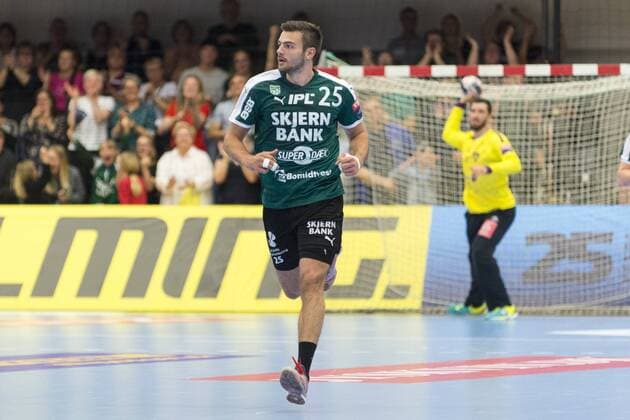 Eivind Tangen (25) fra Skjern Haandbold loeber retur efter en scoring under Champions League kvartfinalen i herrehaandbold mellem Skjern Haandbold og HBC Nantes i Skjern Bank Arena i Skjern, soendag den 29. april 2018. , Skjern  Copyright: MadsxDalegaardx COP106 spdk20180429-190559-L
