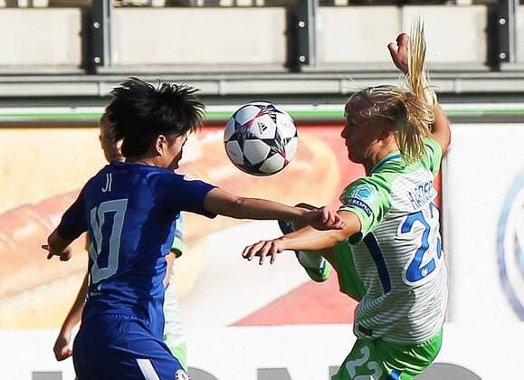 Wolfsburg vs Chelsea CL Women Wolfsburg Germany 29 04 2018 FOOTBALL VfL Wolfsburg vs Chelsea FC Semifinals UEFA Womens Champions League Season 2017 18 Image shows Pernille Harder VfL Wolfsburg Wolfsburg