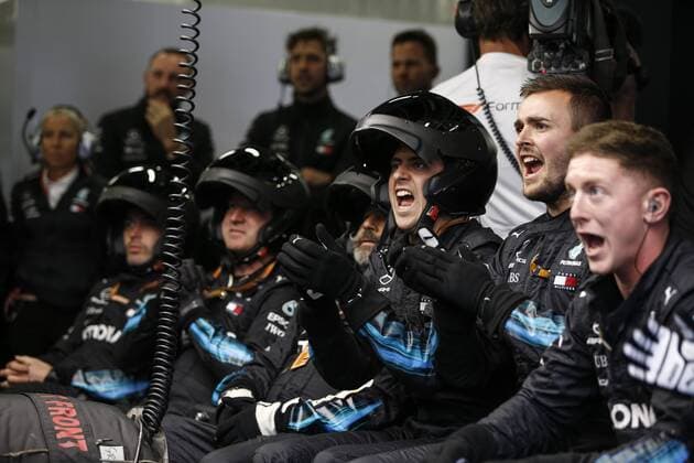 Motorsports: World Championship WM Weltmeisterschaft 2018; Grand Prix Azerbaijan, Grand Prix of Europe, Formula 1 2018 Azerbaijan Grand Prix, Team (GBR, Mercedes AMG Petronas F1 Team), Baku Azerbaijan