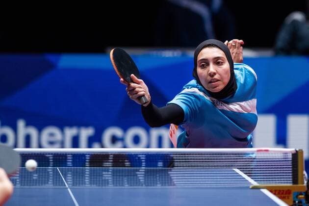 Bilder des Tages - SPORT 180429 Egyptens Farah Abdel-Aziz under bordtennismatchen i lag-vm mellan Japan och Egypten den 29 april 2018 i Halmstad. *** 180429 Egyptian Farah Abdel Aziz during the table tennis match between Japan and Egypt on April 29, 2018 in Halmstad  Copyright: MATHIASxBERGELD BB180429MB112