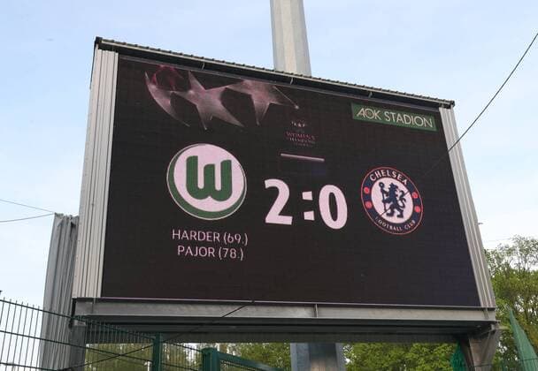 Scoreboard with final score 2 0