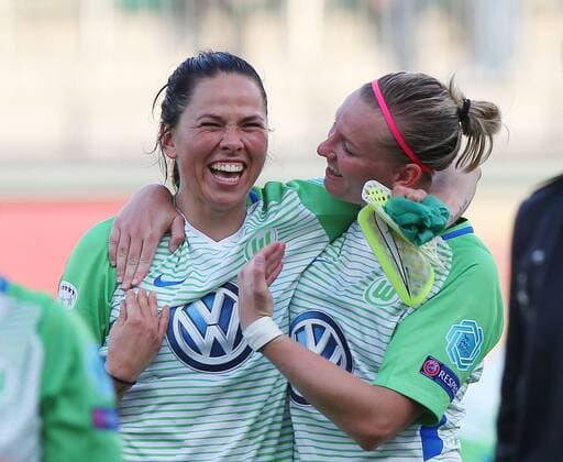 Wolfsburg vs Chelsea CL Women Wolfsburg Germany 29 04 2018 FOOTBALL VfL Wolfsburg vs Chelsea Semi-Finals UEFA Womens Champions League Season 2017 18 Picture shows Final Final Sara Björk Gunnarsdottir VfL Wolfsburg Alexandra Popp VfL Wolfsburg Wolfsburg