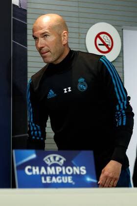 Real Madrid s head coach Zinedine Zidane attends a press conference PK Pressekonferenz at Valdebebas sports facilities in Madrid, Spain, 30 April 2018.Real Madrid will face Bayern Munich in their UEFA Champions League semi finals second leg match the upcoming 01 May at Santiago Bernabeu stadium in the Spanish capital. Real Madrid s presser !ACHTUNG: NUR REDAKTIONELLE NUTZUNG!  Copyright: xChemaxMoyax GRAF5982 20180430-636606962480845192