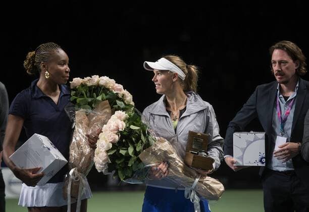 Tennis, Caroline Wozniacki - Venus Williams in Kopenhagen Verdensstjernerne Caroline Wozniacki og Venus Williams moeder hinanden i Champions Battle 2018 i Telia Parken Mandag den 30. april 2018. , Copenhagen Denmark  Copyright: Scanpix LiselottexSabroex COP101 spdk20180430-223917-L