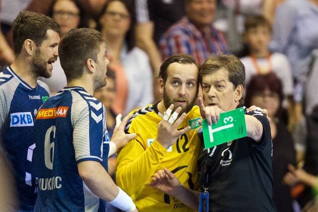 Handball Berlin 28 04 2018 EHF Cup Season 2017 2018 Quarter Finals 2nd leg Füchse Berlin RK Nexe Velimir Petkovic Füchse Berlin Coach Silvio Heinevetter Füchse Berlin TW No 12