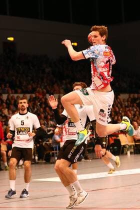 Handball 3 Bundesliga 2017 2018 Hamburg Handball vs MTV Brunswick Dominik Axmann Hamburg in the jump shot on goal Sporthalle Alsterdorf Hamburg