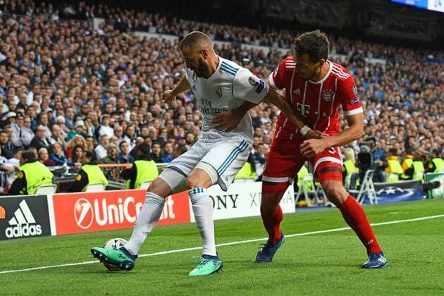 01 05 2018 xfux Football Champions League semi-finals Real Madrid Bayern Muenchen emspor v l Karim Benzema Real Madrid Mats Hummels FC Bayern Muenchen Madrid