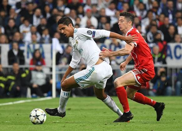 01 05 2018 xfux Football Champions League semi-finals Real Madrid Bayern Muenchen emspor v l Raphael Varane Real Madrid Robert Lewandowski Bayern Munich Muenchen Madrid