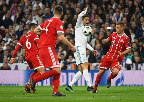 01 05 2018 xfux Football Champions League semi-finals Real Madrid FC Bayern Munich emspor v Thiago Alcantara Bayern Munich Niklas Suele FC Bayern Munich Toni Kroos Real Madrid Joshua Kimmich FC Bayern Munich Muenchen
