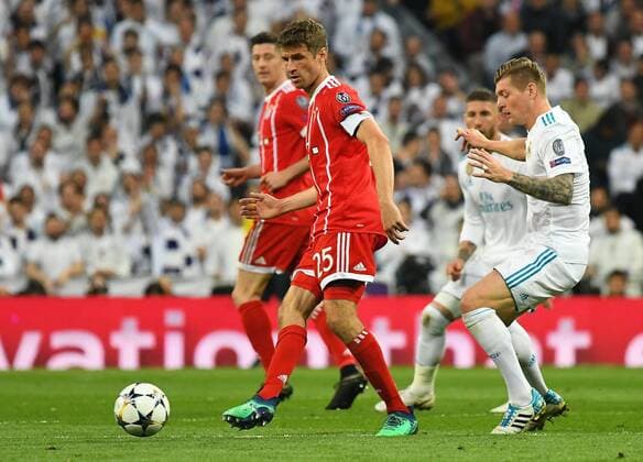 01 05 2018 xfux Football Champions League semi-finals Real Madrid FC Bayern Muenchen emspor v l Thomas Mueller Bayern Munich Toni Kroos Real Madrid Madrid