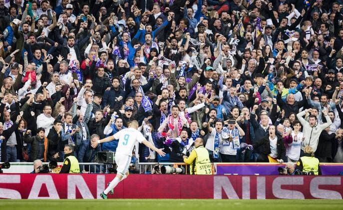 Madrid 01 05 2018 Real fans cheering on the goal of Karim Benzema Real Real Madrid Bayern Munich