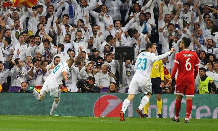 01 05 2018 xfux Football Champions League semi-finals Real Madrid Bayern Muenchen emspor v l Karim Benzema Real Madrid celebrate the goal The goal celebrations for 2 1 Madrid