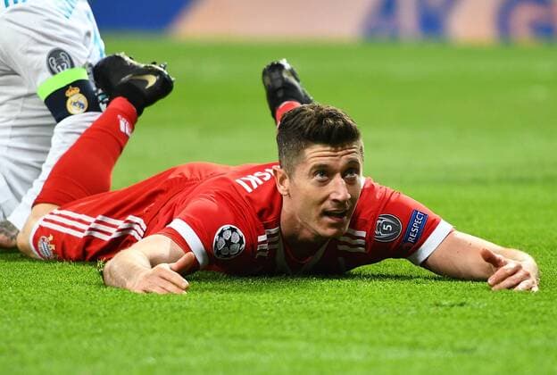 01 05 2018 xfux Football Champions League semi-finals Real Madrid Bayern Muenchen emspor v l Robert Lewandowski Bayern Munich disappointed disappointed looking dissapointed Madrid