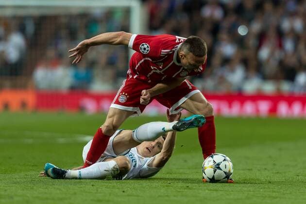 Madrid Spain 01 05 2018 UEFA Champions League 2017 18 Season Semi finals Semifinals Second leg Relegation Real Madrid FC Bayern Munich Luka Modric Real Madrid and Franck Ribery FCB in the fight DeFodi048