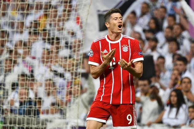 Real Madrid v Bayern Munich UEFA Champions League Semi-Final Robert Lewandowski of FC Bayern Munich appeals a decision during the UEFA Champions League Semi-Final match at the Estadio Santiago Bernabeu, Madrid Content Not Available For UK Newspapers Copyright: xKristianxKanex FIL-11726-0030