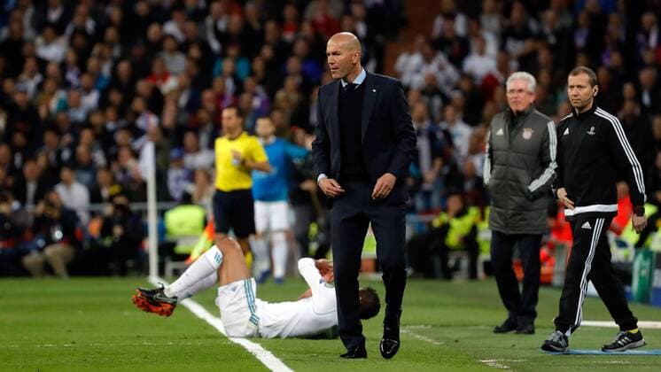 Madrid Spain 01 05 2018 UEFA Champions League 2017 18 Season Semi finals Semifinal Second leg Rally Real Madrid FC Bayern Munich Coach Zinedine Zidane Real Madrid Look DeFodi523