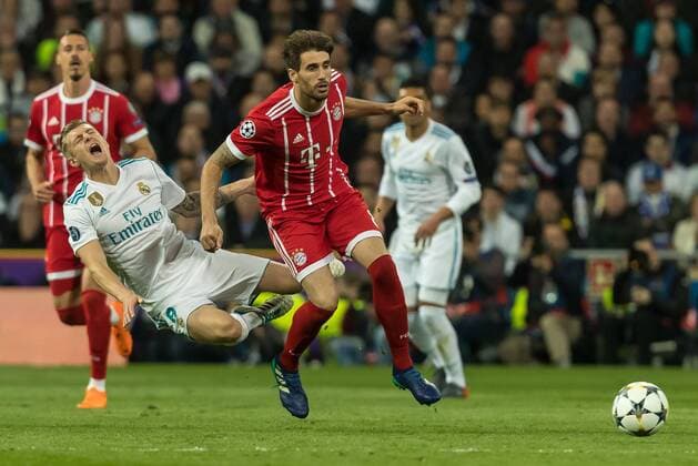 Madrid Spain 01 05 2018 UEFA Champions League 2017 18 Season Semi finals Semifinal Second leg Rally Real Madrid FC Bayern Munich Toni Kroos Real Madrid and Javi Martinez FCB in action DeFodi048