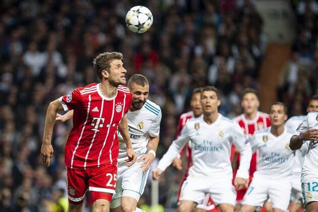 Real Madrid Karim Benzema and Bayern Munich Robert Lewandowski during Semi Finals UEFA Champions League match between Real Madrid and Bayern Munich at Santiago Bernabeu Stadium in Madrid, Spain. May 01, 2018.  (20180501031)