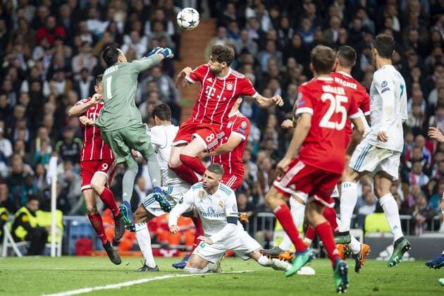 Real Madrid Keylor Navas, Raphael Varane and Sergio Ramos and Bayern Munich Robert Lewandowski and Javi Martinez during Semi Finals UEFA Champions League match between Real Madrid and Bayern Munich at Santiago Bernabeu Stadium in Madrid, Spain. May 01, 2018.  (20180501042)