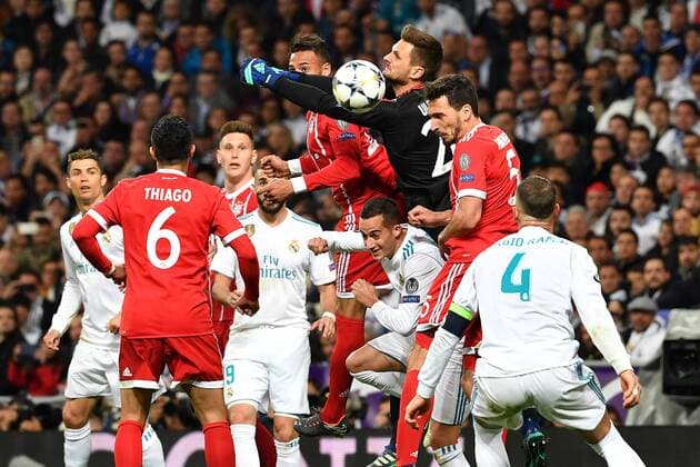 Sergio Ramos Real Madrid Mats HUMMELS Bayern Muenchen Sven ULREICH Goalkeeper FC Bayern Muenchen Corentin TOLISSO Bayern Muenchen Karim Benzema Real Madrid Niklas SUELE Bayern Muenchen Thiago ALCANTARA FCB Cristiano Ronaldo Real Madrid Promotion Soccer Champions League Semi Finals Real Madrid FC Bayern Muenchen 2 2 on 01 05 2018 ESTADIOSANTIAGOBERNAB EU