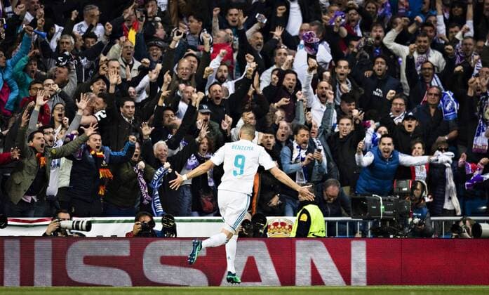 Madrid 01 05 2018 Real fans cheering on the goal of Karim Benzema Real Real Madrid Bayern Munich